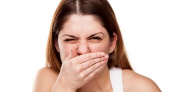 При каких болезнях плохой запах изо рта